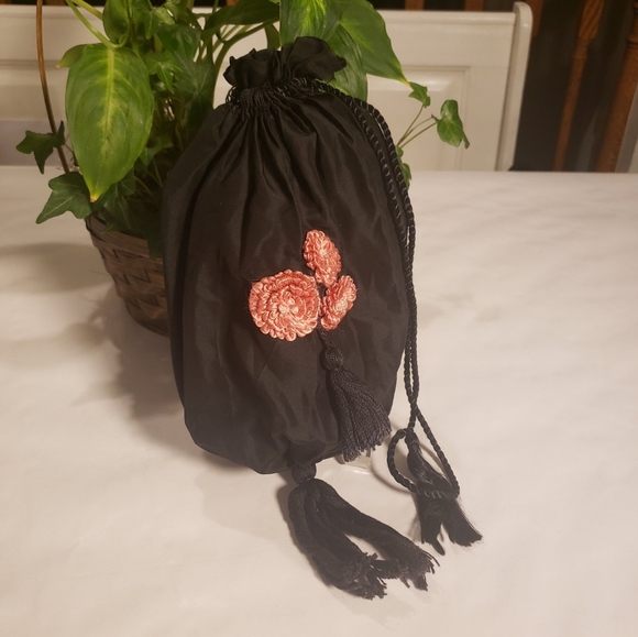 Antique 1920's Flapper drawstring purse/wristlet - Picture 1 of 5